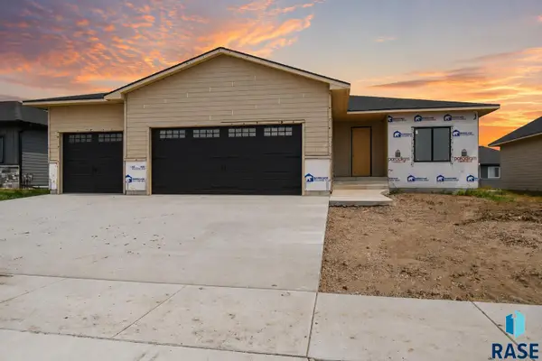830 Almond Ave, Harrisburg, SD 57032