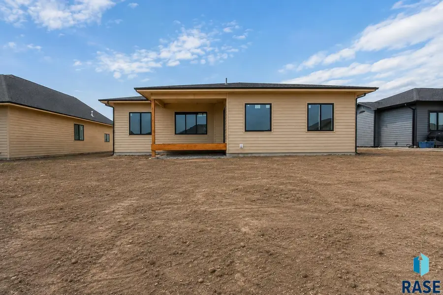 830 Almond Ave, Harrisburg, SD 57032 - #2