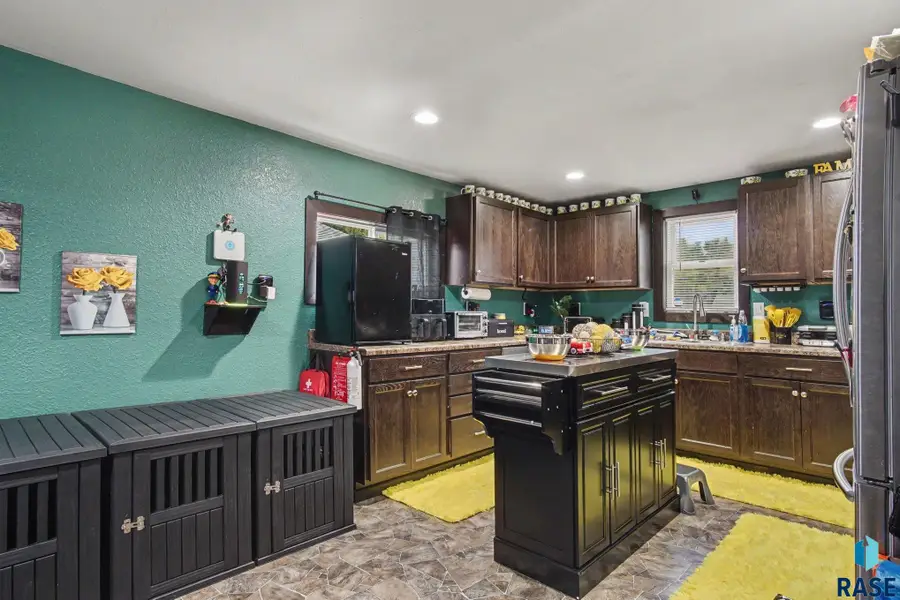 300 S 1st St, Beresford, SD 57004 - #3