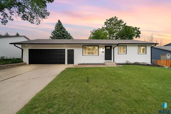 5604 S Drexel Dr, Sioux Falls, SD 57106