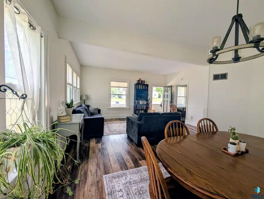 403 E First Ave, Beaver Creek, MN 56116 - #3