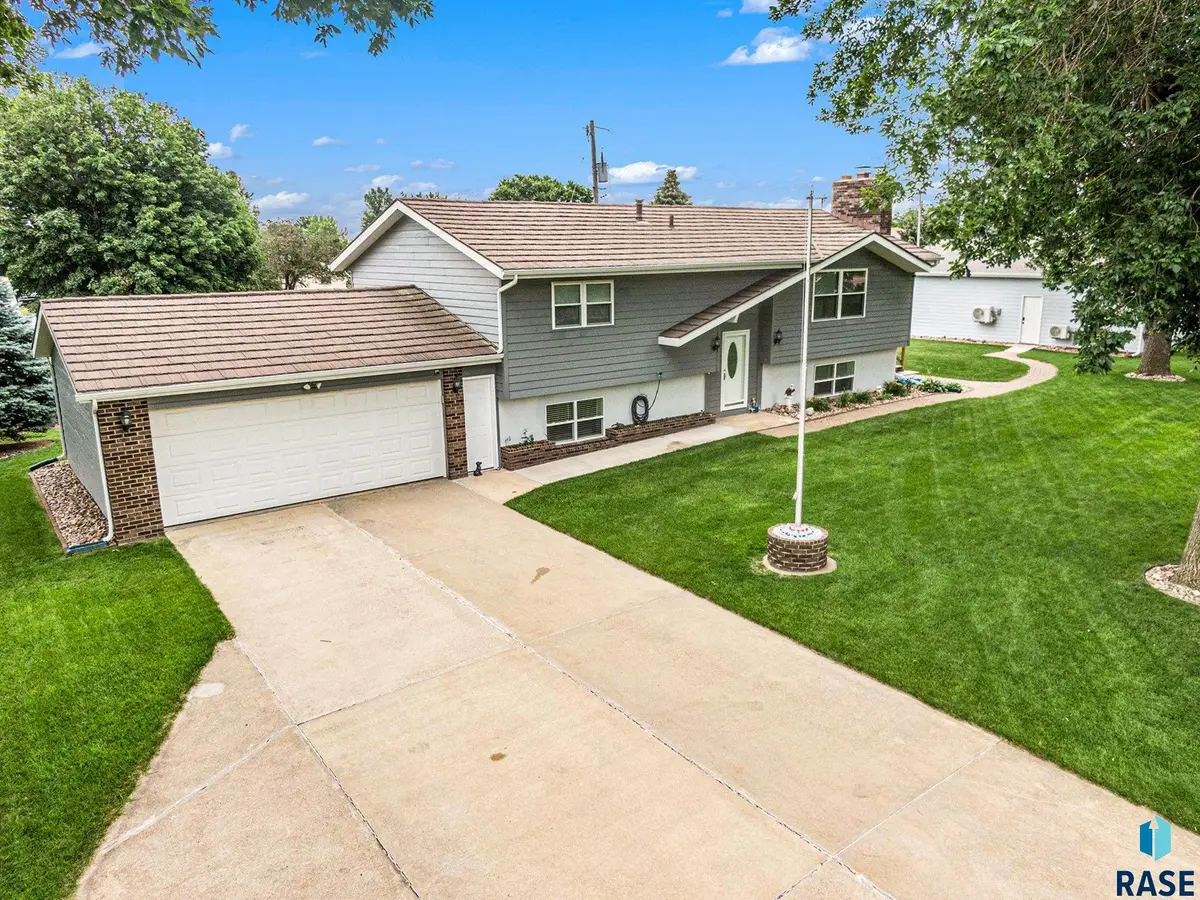 3800 S Ellis Rd, Sioux Falls, SD 57106 - #1