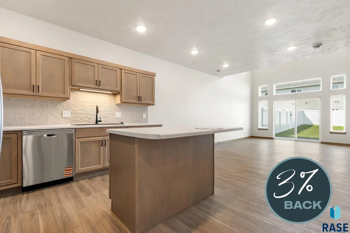 2402 E Jetty Pl, Sioux Falls, SD 57108 - #1