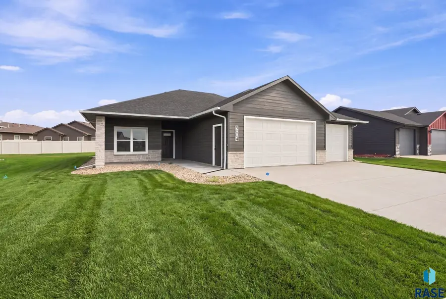 5004 E 65th St, Sioux Falls, SD 57108 - #2