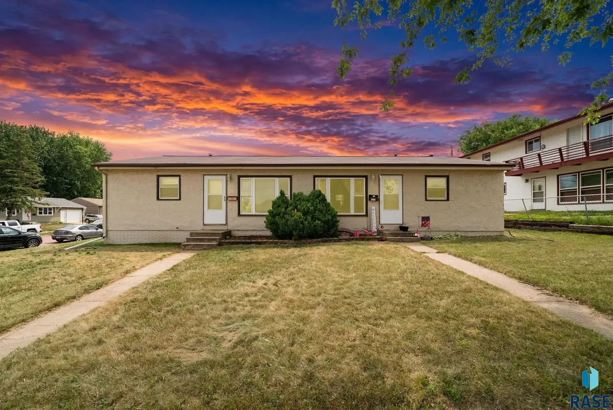 3609 & 3611 E 18th St, Sioux Falls, SD 57103 - #1