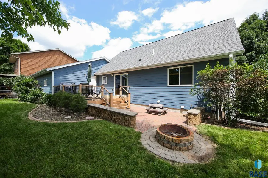 5309 S Holbrook Ave, Sioux Falls, SD 57106 - #2