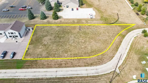708 N Splitrock Blvd, Brandon, SD 57005