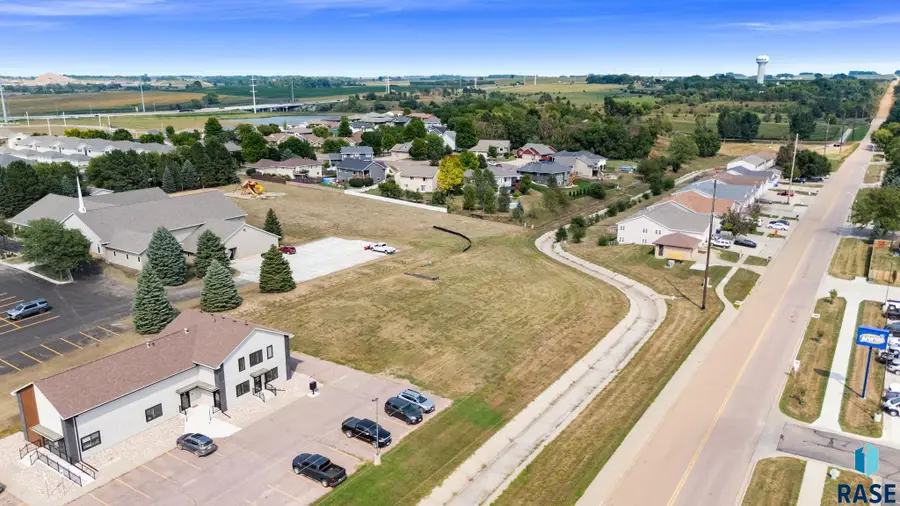 708 N Splitrock Blvd, Brandon, SD 57005 - #2