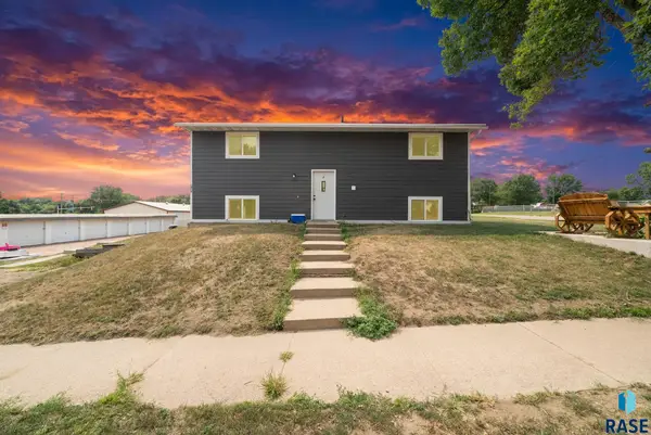 1409 N Blauvelt Ave, Sioux Falls, SD 57103