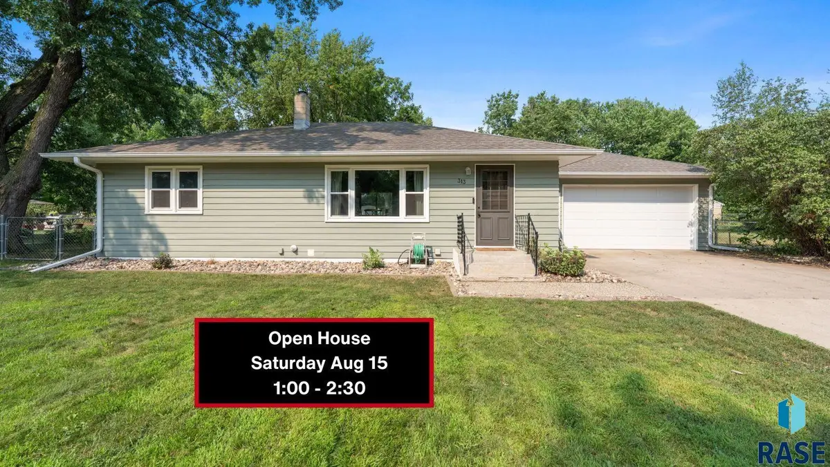 313 S 4th Ave, Brandon, SD 57005 - #1