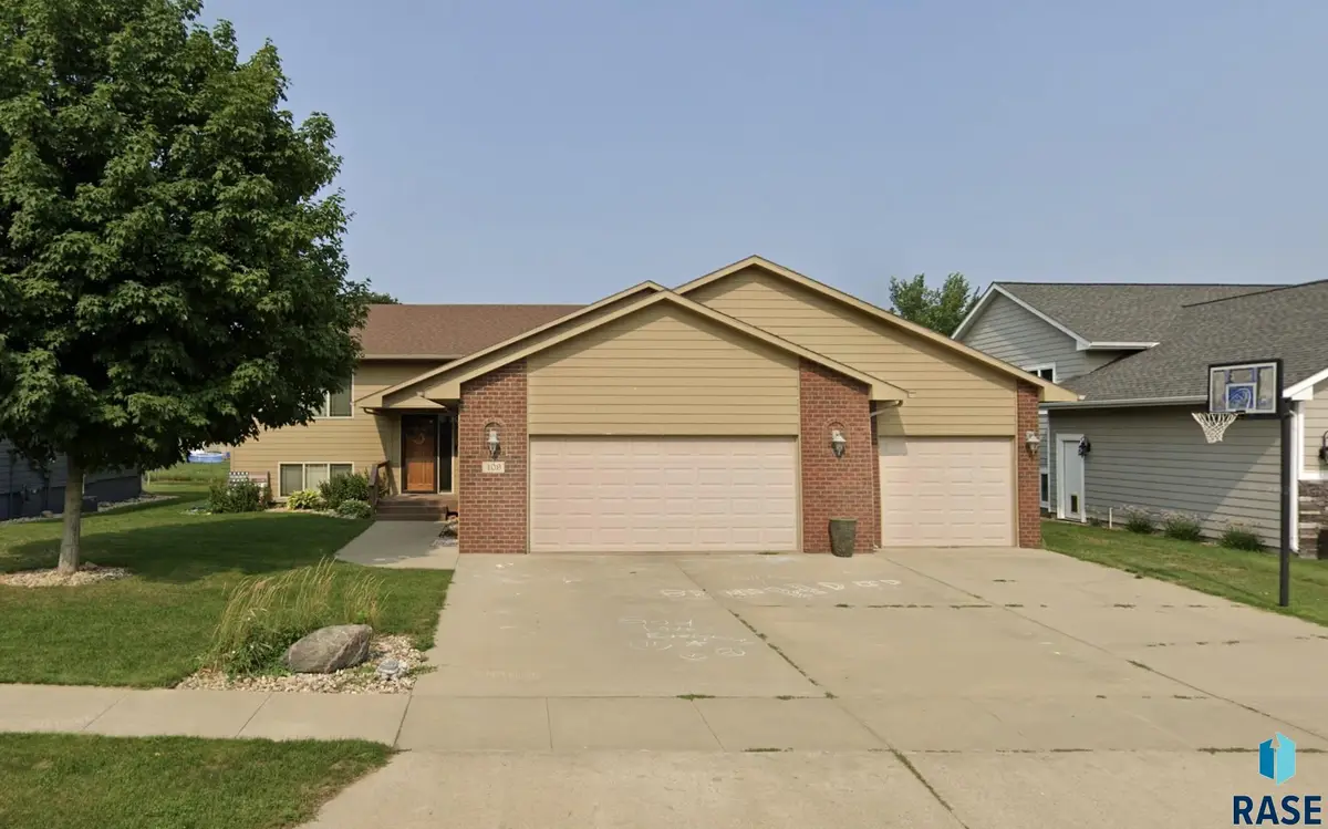 409 Patrick Ave, Hartford, SD 57033 - #1