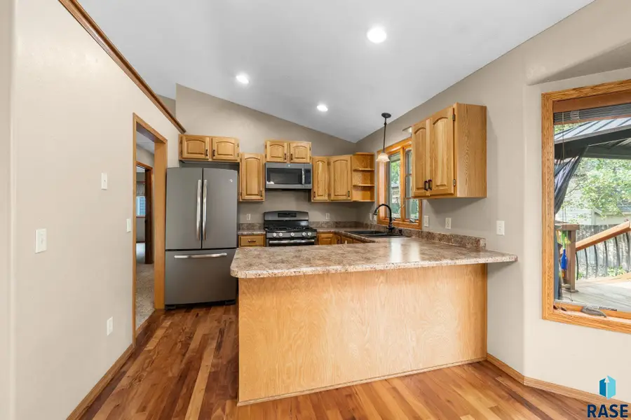 5112 E Blueridge Dr, Sioux Falls, SD 57110 - #3