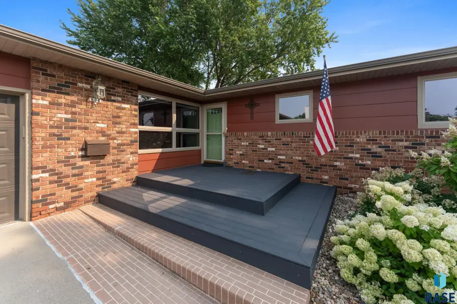 604 S Annway Dr, Sioux Falls, SD 57103 - #3