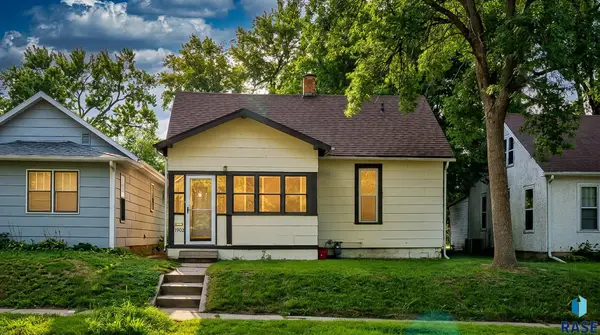 1902 S Spring Ave, Sioux Falls, SD 57105