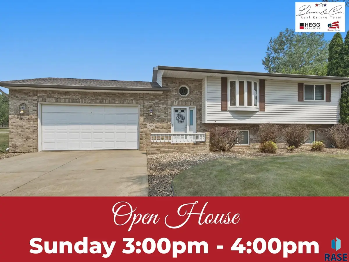 208 Jeanne Cir, Hartford, SD 57033 - #1