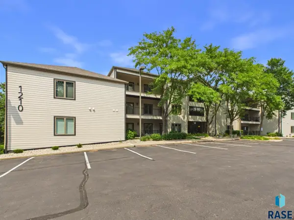 1210 W 57th St #104, Sioux Falls, SD 57108