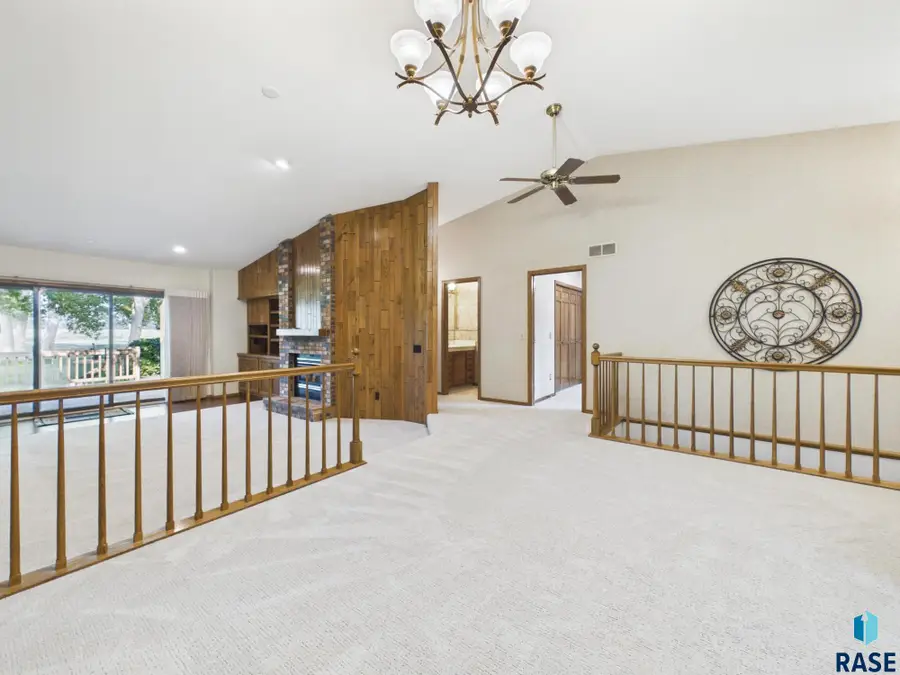 1435 S Westward Ho Pl, Sioux Falls, SD 57105 - #2