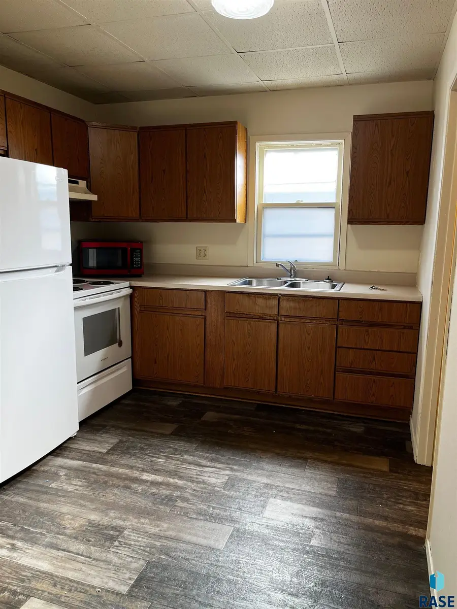 401 E 14th St, Sioux Falls, SD 57104 - #2
