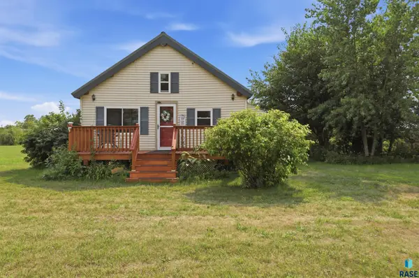 46637 321st St, Burbank, SD 57010