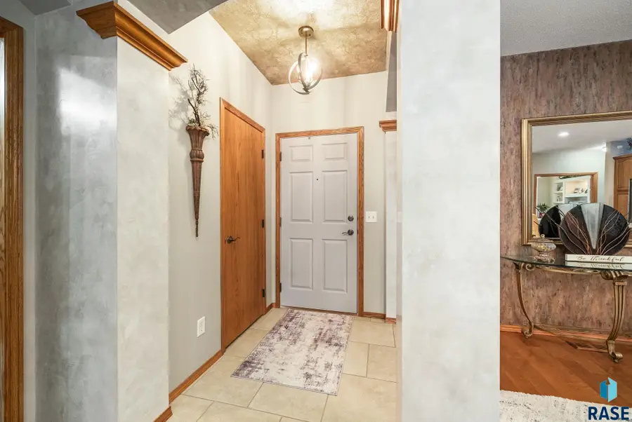 6106 Avalon Ave #204, Sioux Falls, SD 57108 - #3
