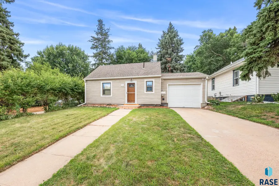 603 18th St, Sioux Falls, SD 57105 - #3