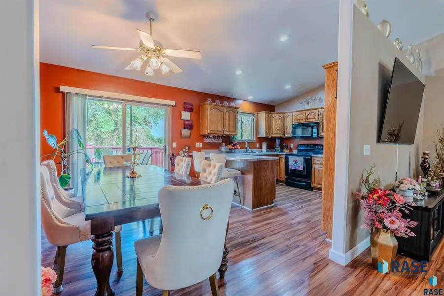 208 N Foss Ave, Sioux Falls, SD 57110 - #2