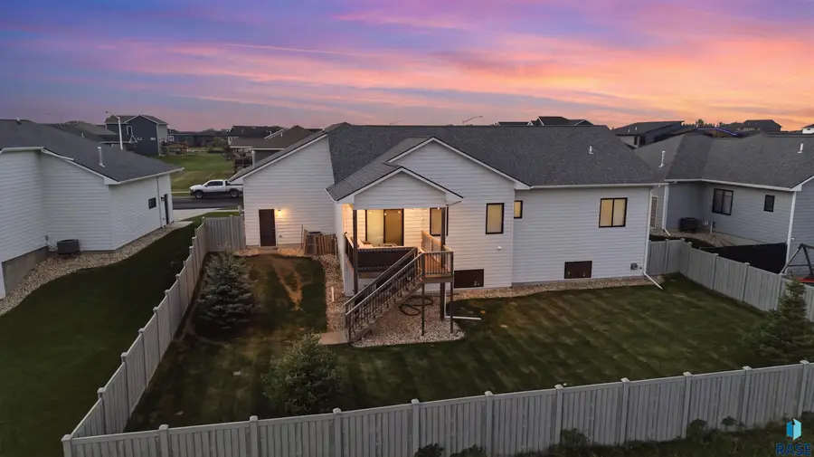 2301 E Mary Moore Dr, Tea, SD 57064 - #3