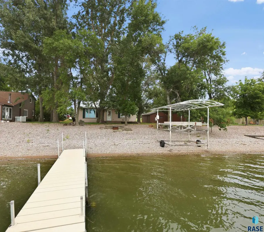 250 Se Lake Dr, Estelline, SD 57234 - #3