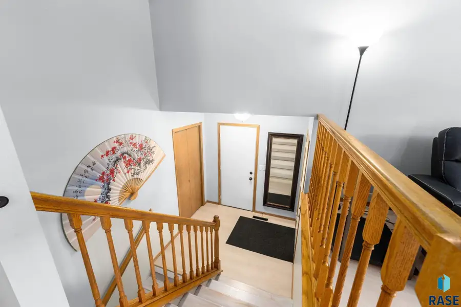 6205 W Jordan Dr, Sioux Falls, SD 57106 - #2