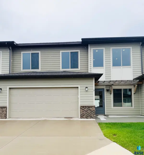 7709 S Townsley Ave #3, Sioux Falls, SD 57108