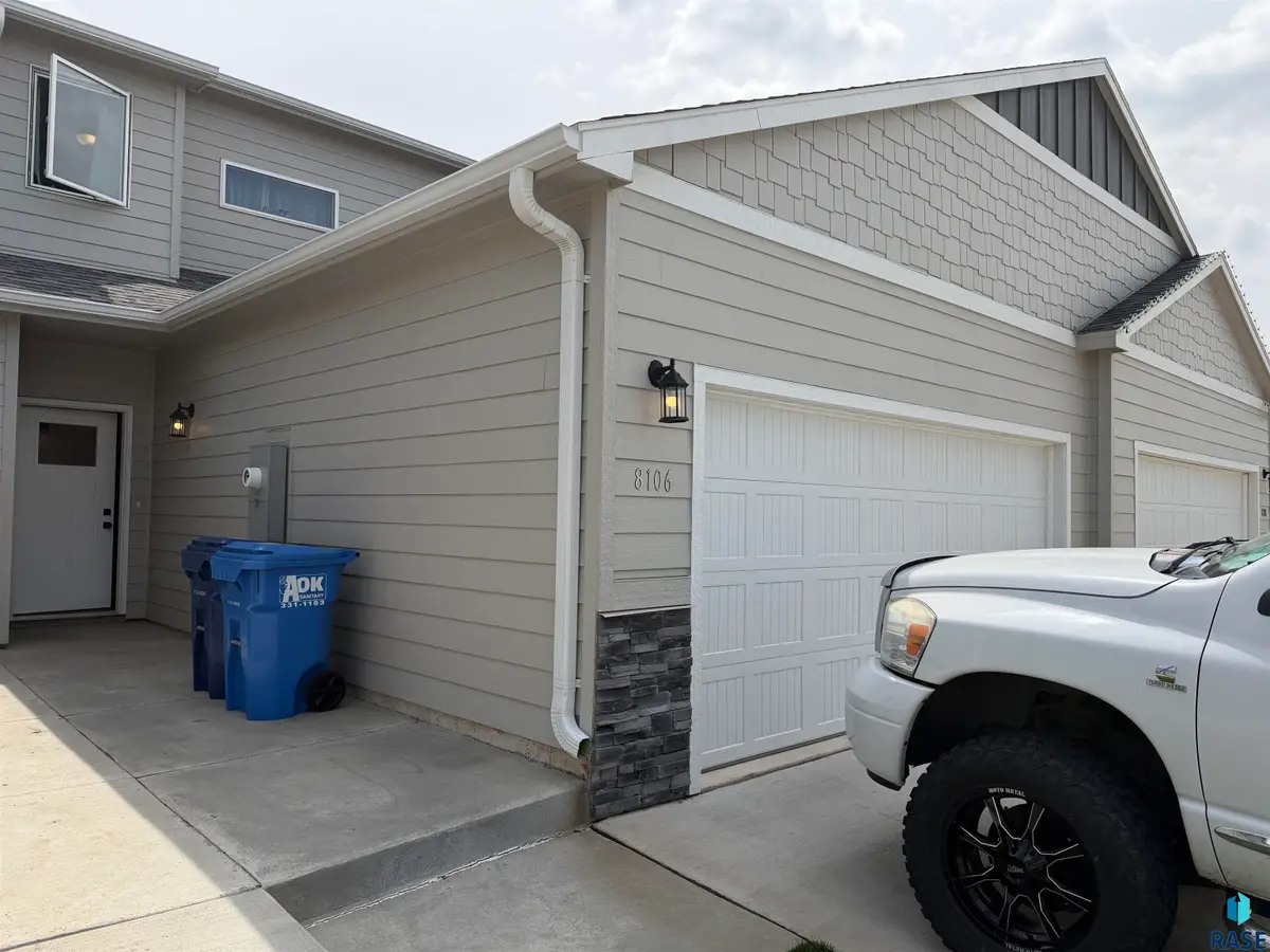 8106 E Tencate Pl, Sioux Falls, SD 57110 - #1