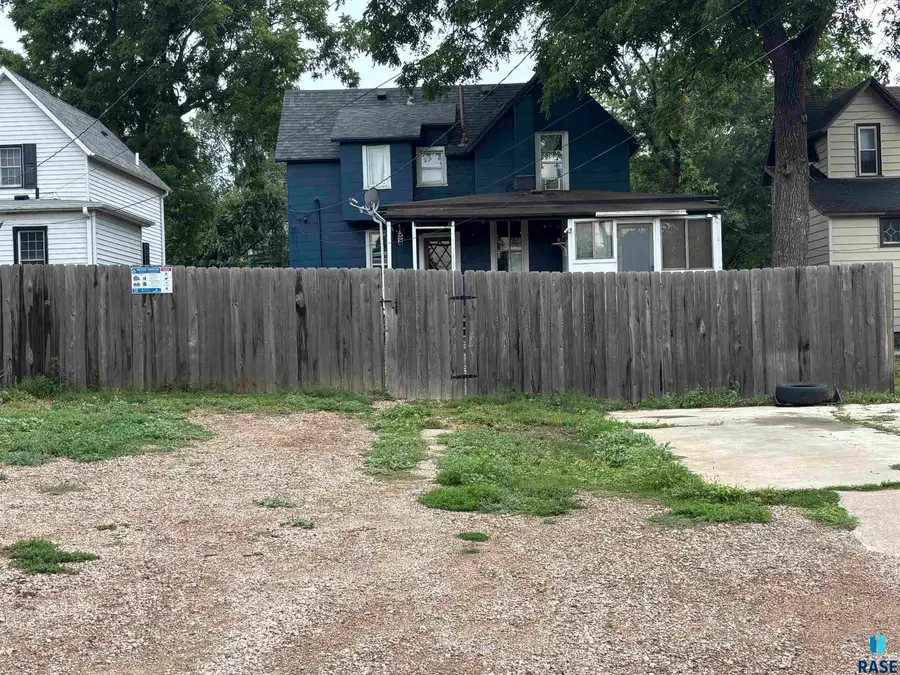 618 S 2nd Ave, Sioux Falls, SD 57104 - #2
