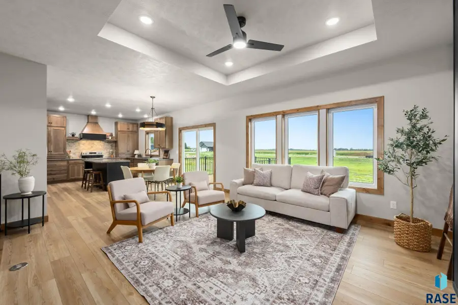 911 Sundance St, Valley Springs, SD 57068 - #3