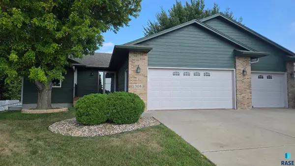308 Prairie Cir, Harrisburg, SD 57032