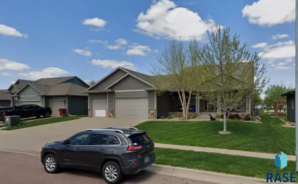 1100 W Golden Eagle St, Sioux Falls, SD 57108