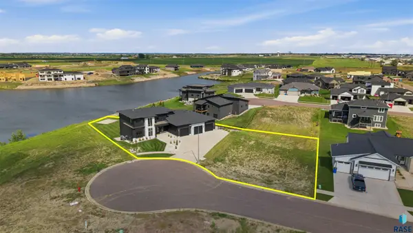 2730 N Swan Cir, Tea, SD 57064
