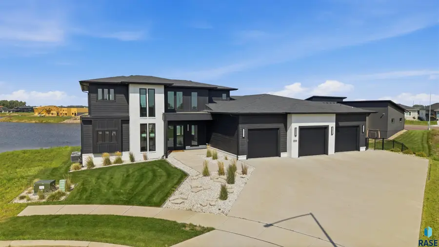 2730 N Swan Cir, Tea, SD 57064 - #2