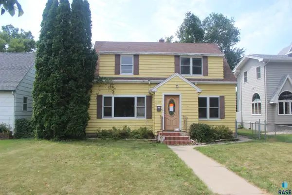 1017 N Main St, Aberdeen, SD 57401