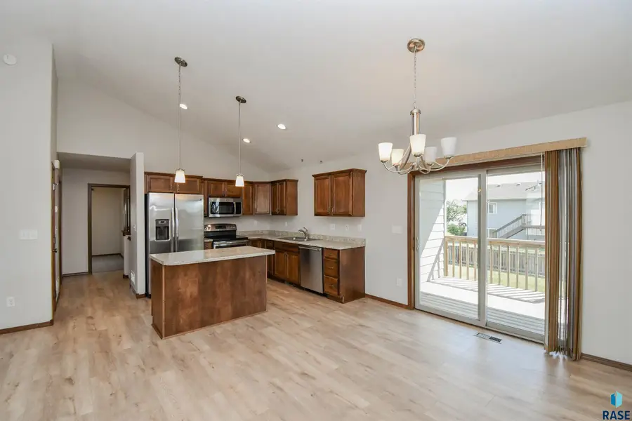 3900 S Homerun Ave, Sioux Falls, SD 57110 - #3