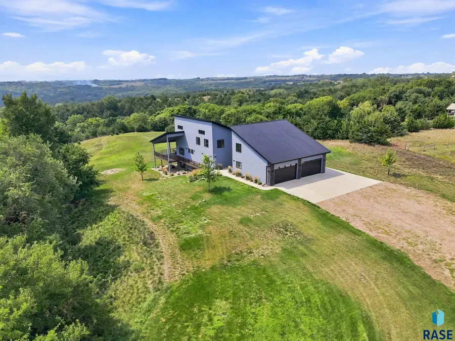 31003 Sundance Ridge, Yankton, SD 57078 - #2