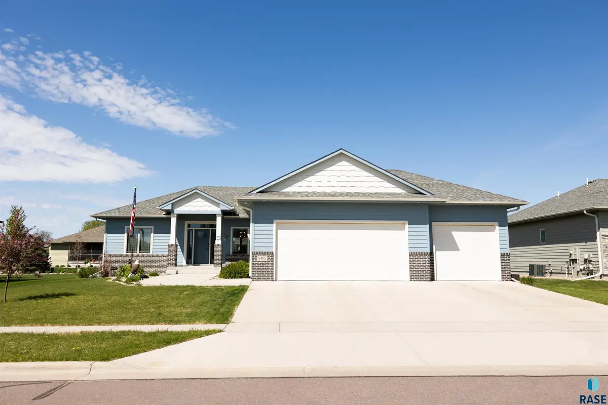 5405 S Coneflower Cir, Sioux Falls, SD 57108 - #1