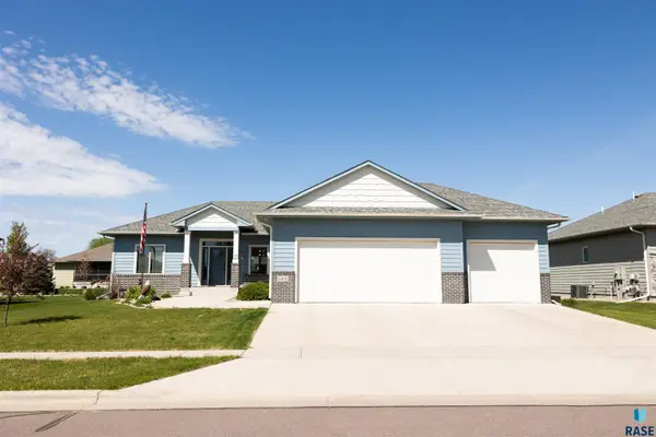 5405 S Coneflower Cir, Sioux Falls, SD 57108