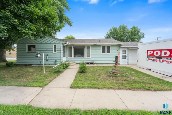 300 E 2nd St, Marion, SD 57043