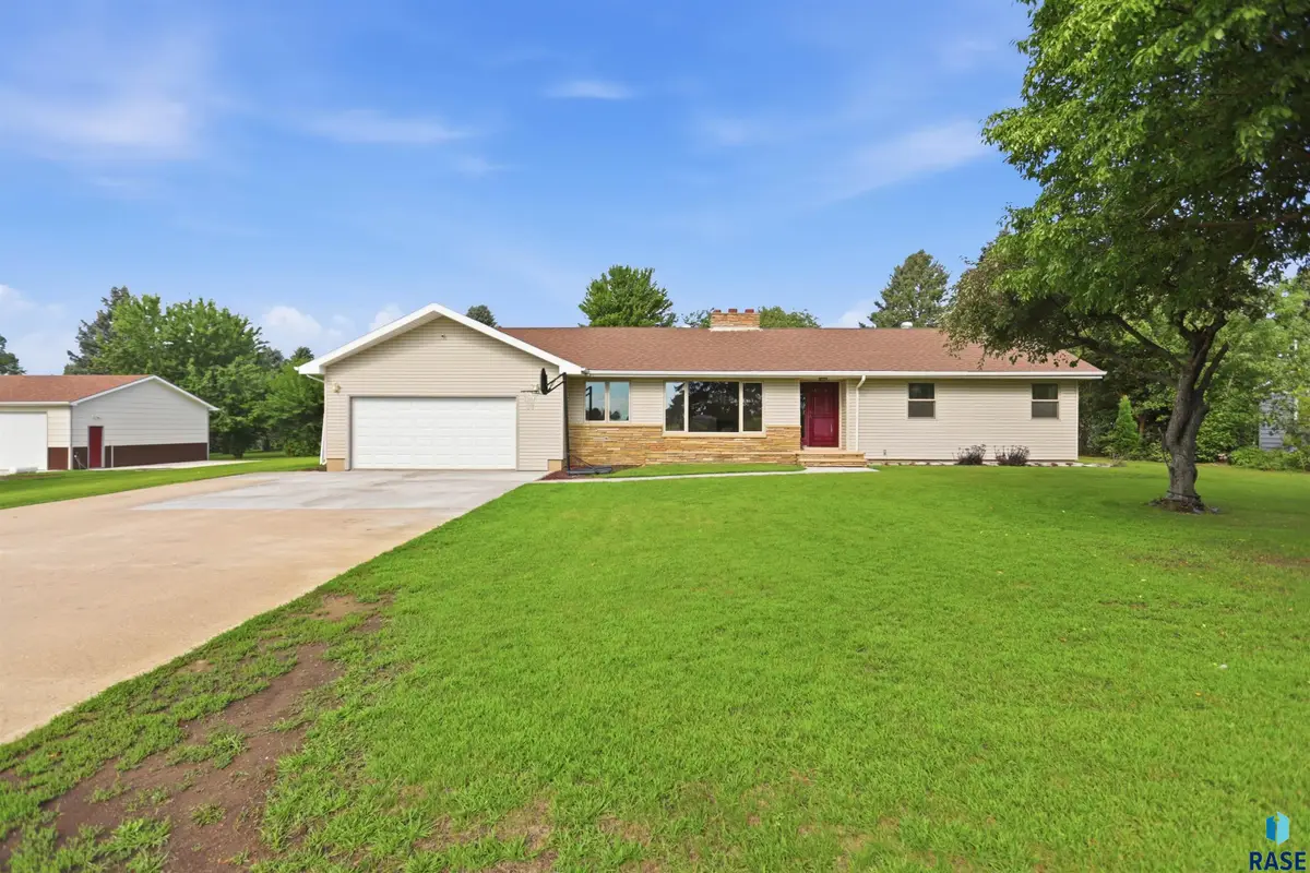 1135 150th Ave, Luverne, MN 56156 - #1