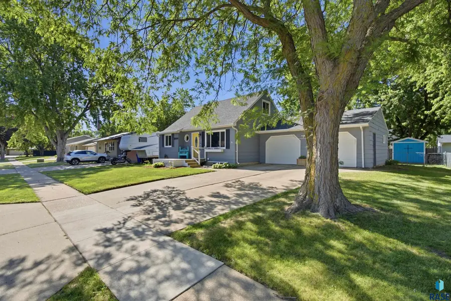 6213 W 59th St, Sioux Falls, SD 57106 - #2