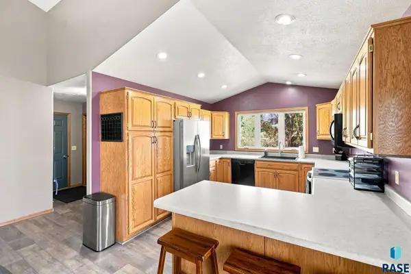 6216 S Mogen Ave, Sioux Falls, SD 57108
