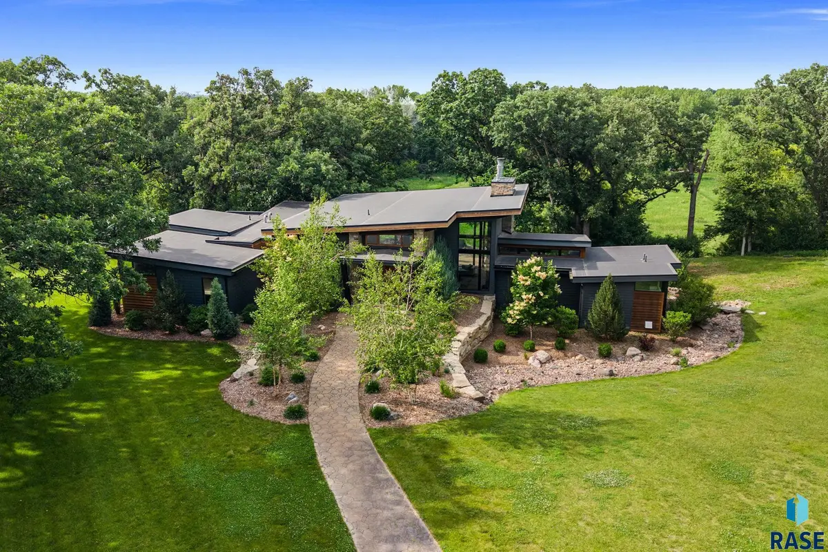 300 E Twin Oaks Dr, Sioux Falls, SD 57105 - #1