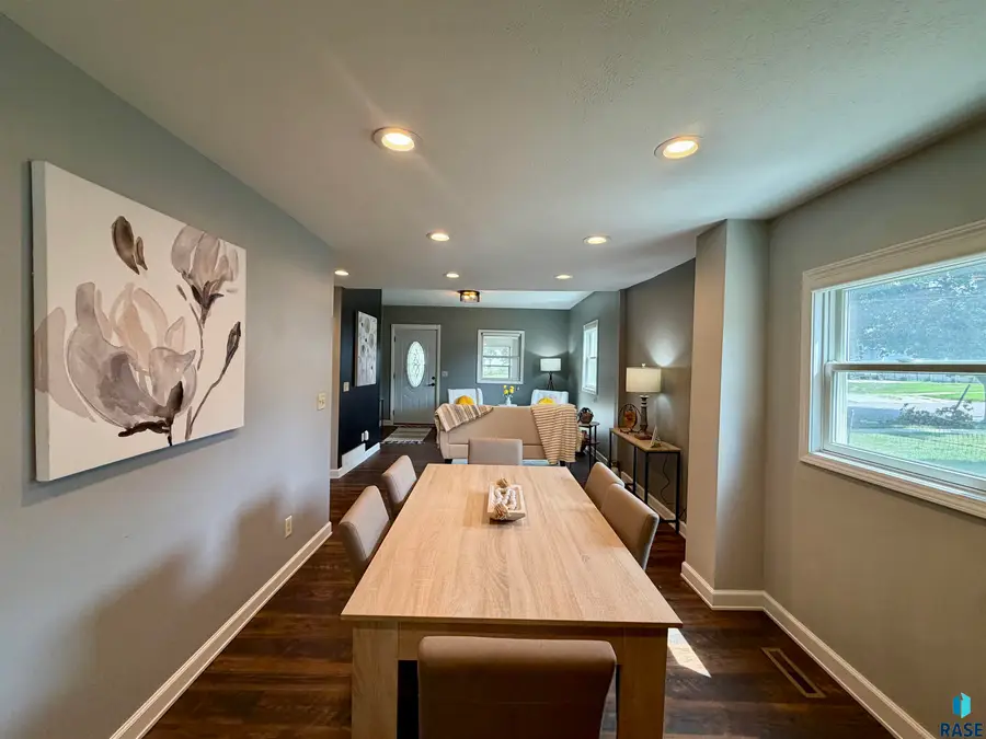 425 N Menlo Ave, Sioux Falls, SD 57104 - #3