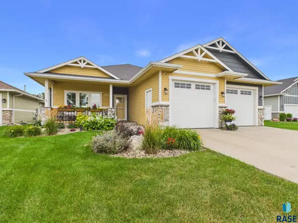 8701 W Dockside Dr, Sioux Falls, SD 57107
