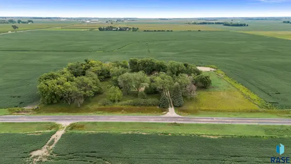 28224 469th Ave, Lennox, SD 57039